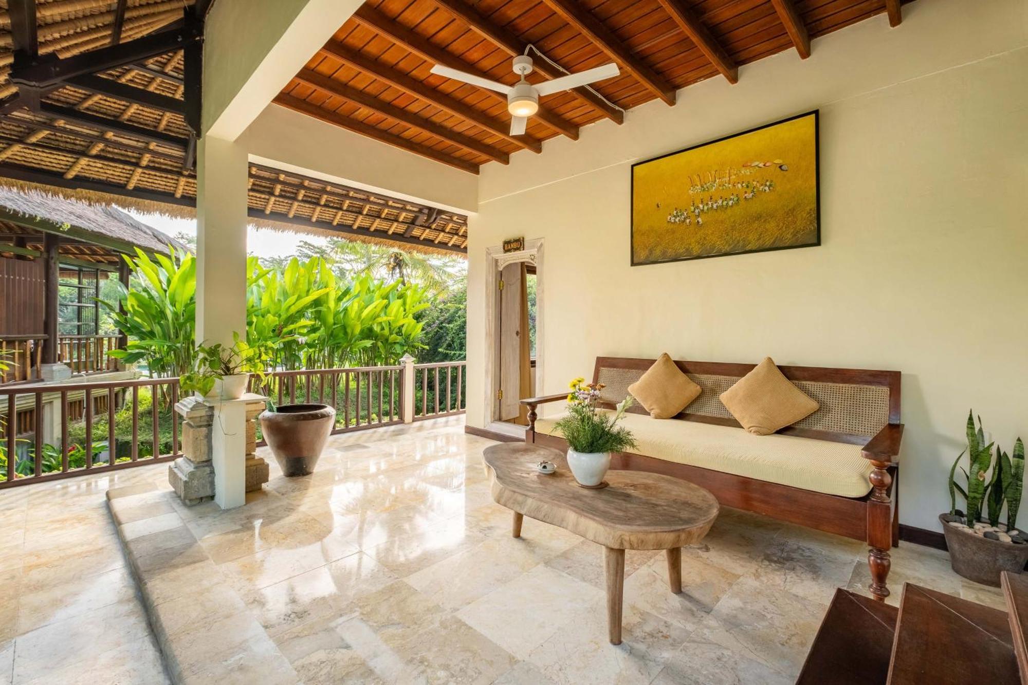 Semana * Ubud